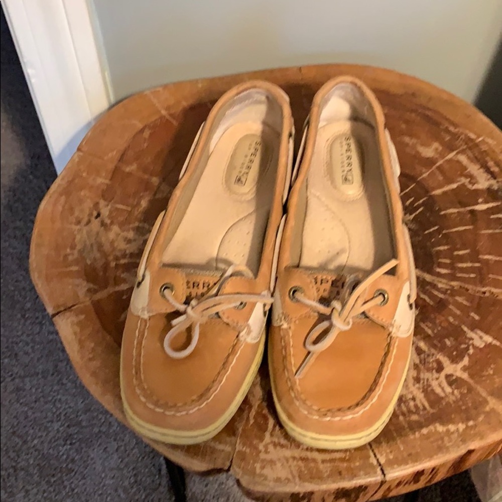 Sperry top-siders size 7